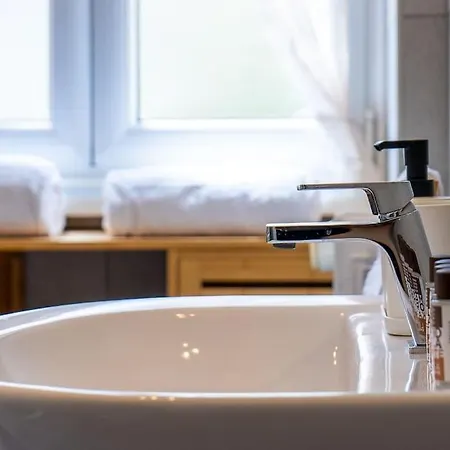 1min From Metro Large And Quiet 아파트 *